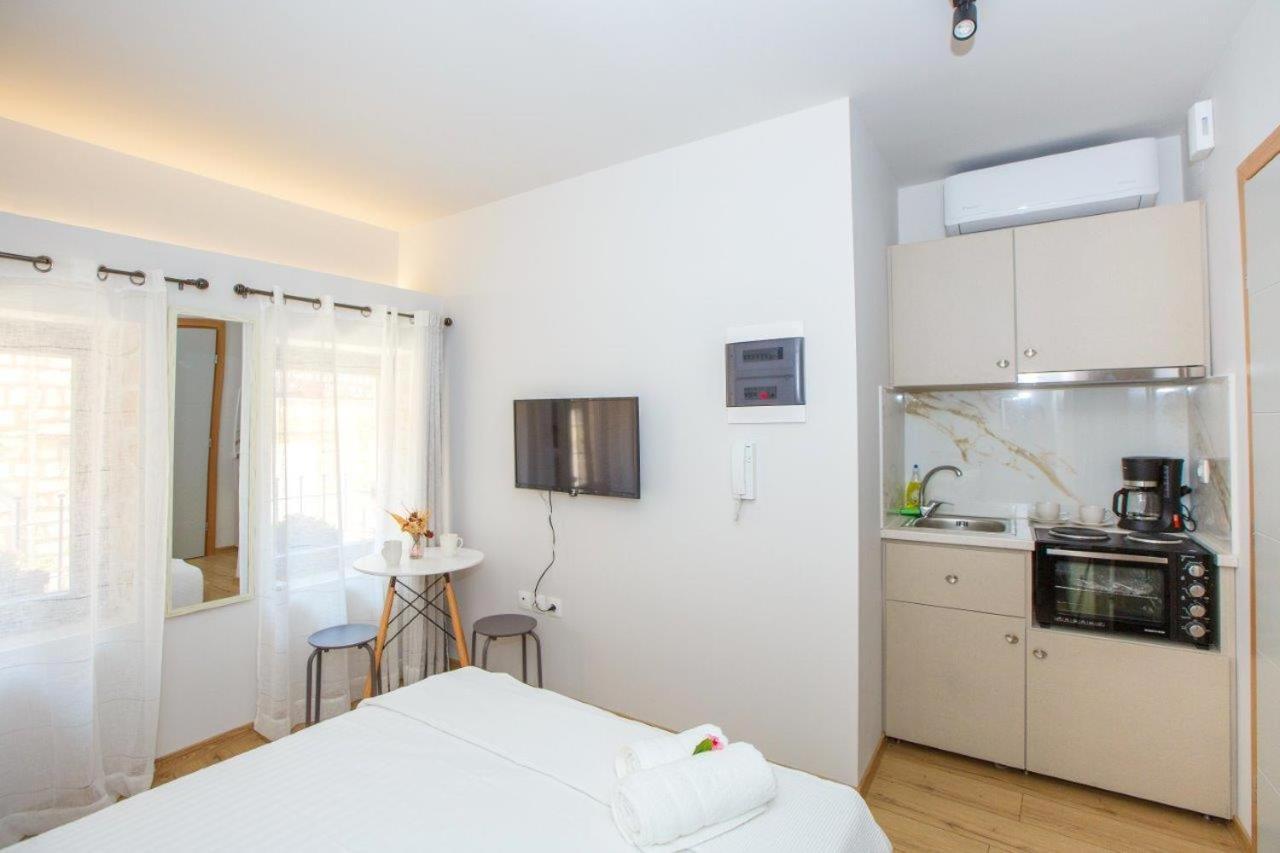 Οniro Comfort Living ヨアニナ エクステリア 写真